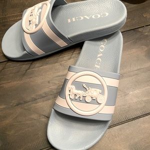 Coach Uli Sport Slide With Horse And Carriage Print